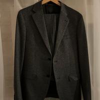 Completo elegante ragazzo grigio scuro melange