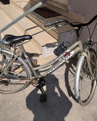 City bike di marca Magnum
