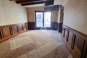 NEGOZIO A BRIVIO