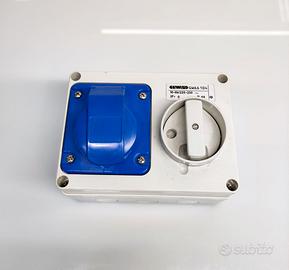 Gewiss GW66 104 Presa interbloccata con Interrutto