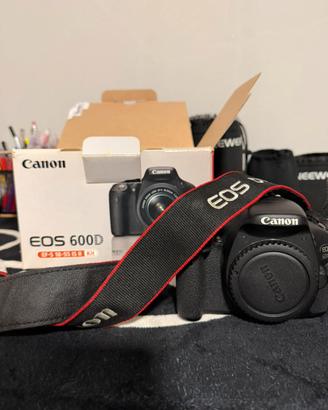 Kit Canon EOS 600D+3 Obbiettivi, Flash e custodie