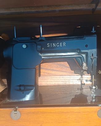 macchina singer con mobiletto antico 