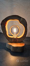 Lampada in legno artigianale