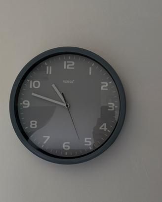 Orologio da parete Versa - Design Moderno