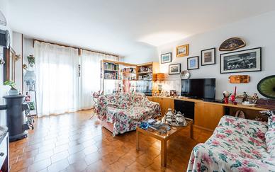 APPARTAMENTO IN CENTRO CON AMPIA AUTORIMESSA