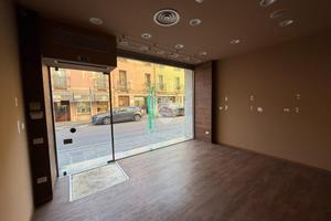 NEGOZIO A THIENE