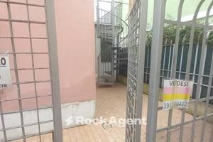 APPARTAMENTO CON PICCOLA CORTE