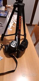 cavalletto tripiede per macchina fotografica