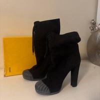 Stivaletti Fendi in camoscio n.37