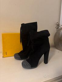 Stivaletti Fendi in camoscio n.37