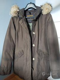 Parka Woolrich marrone taglia S