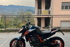 Ktm duke 890 r