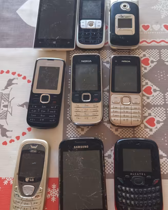 vecchi telefoni 