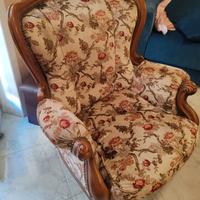 Coppia di poltrone antiche in legno