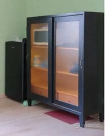 Mobile credenza nera in legno massiccio