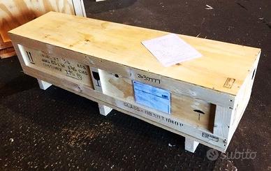 Lunga Scatola di Legno