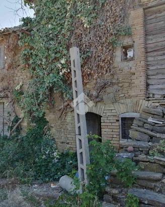 CASA SEMINDIPENDENTE A CANNARA