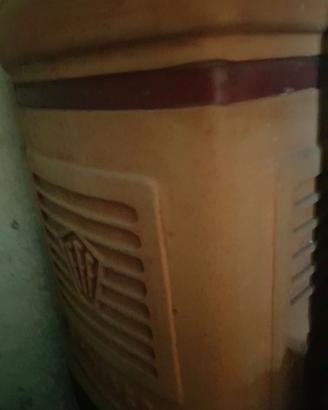 Piccola stufa in terracotta