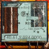 Relè Finder 40.61.9.024.0000 per PCB 2