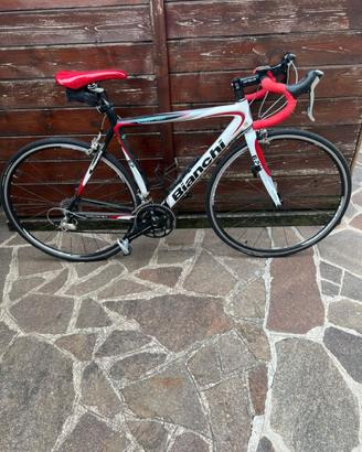 Bianchi da corsa in carbonio