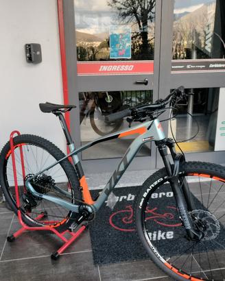 Mtb 29 full carbon JKT Judy air,Nuova