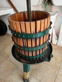 Attrezzatura completa per fare il vino