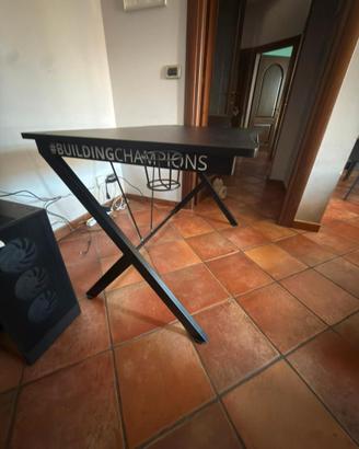Scrivania Gaming Trust Gaming GXT 711X Dominus