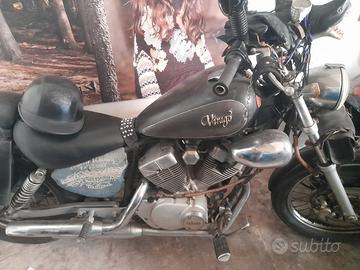 Yamaha 250 Mod. Virago.