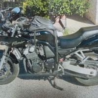 Yamaha Fazer 600