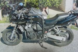 Yamaha Fazer 600