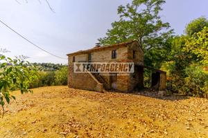 Casale per cubatura, a due passi dal centro, più t