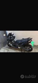 Tmax 500 anno 2011