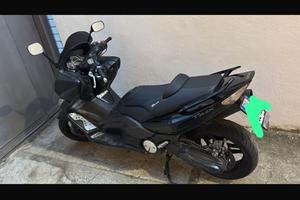 Tmax 500 anno 2011