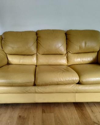Divano letto in pelle 3 posti colore ocra/giallo