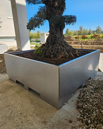 Fioriera  in acciaio inox coibentata