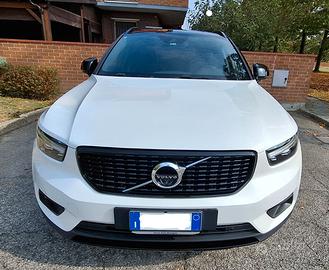 AUTO VOLVO XC40  R-DESIGN D4 AWD AUTOMATICA