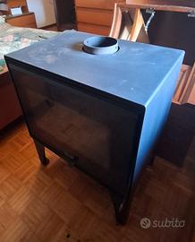 Stufa a legna linea VZ modello BORA.