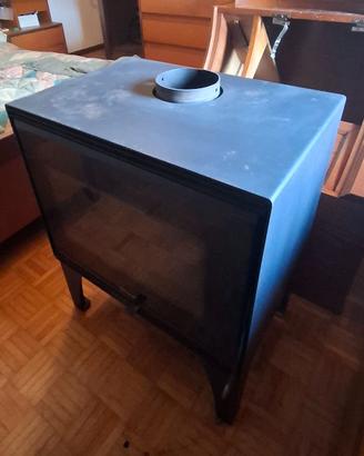 Stufa a legna linea VZ modello BORA.