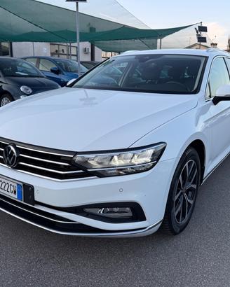 Volkswagen Passat Variant 2.0 150 CV TDI SCR EVO E