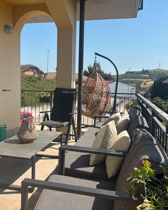 Montegrosso, apartamento con giardino privato