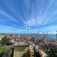 3 locali - Aci Castello