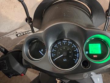 Scarabeo 400 ie 