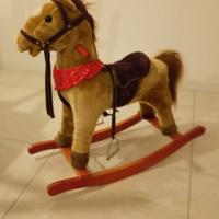 Cavallo a dondolo
