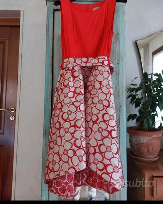 Vestito corallo con  gonna  a fiori