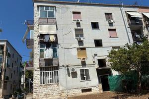 3 LOCALI A BARI