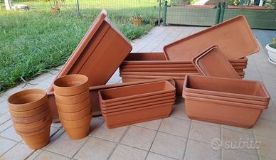 CASSETTA-VASO FIORIERA E VASI TERRACOTTA