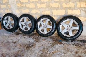 Cerchi e gomme peugeot 407