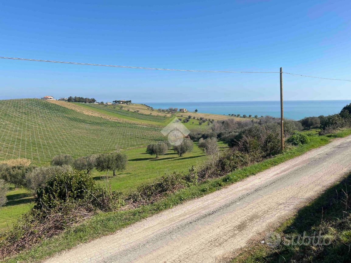 TER. AGRICOLO A ROSETO DEGLI ABRUZZI - Vista 3