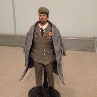 Hot Toys 1/6 Colonnello Trautman
