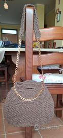 Borsa invernale  in lana fatta ad uncinetto